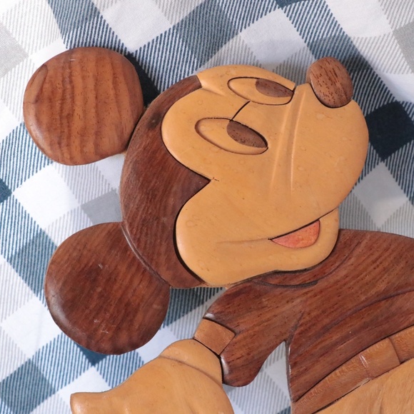 Tiki Wood Mickey Mouse Wall Decoration - Picture 3 of 4